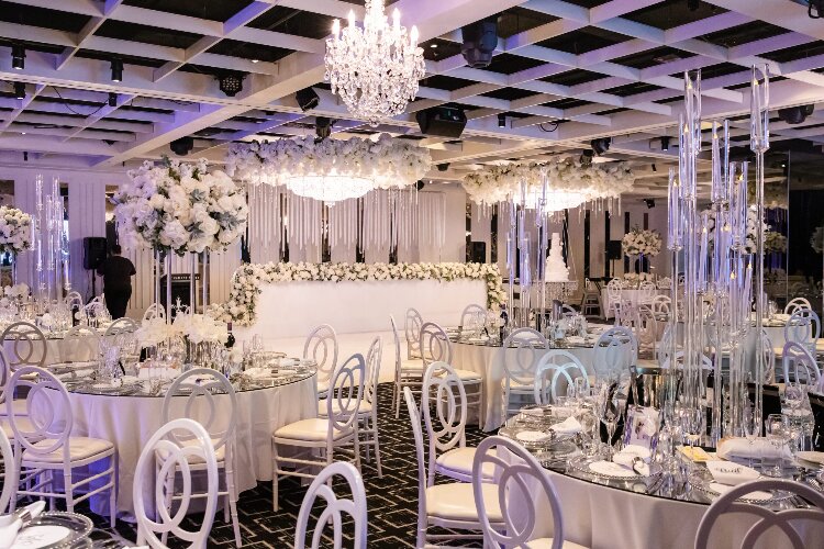 Elegant wedding venue in a huge event space in the Sydney CBD