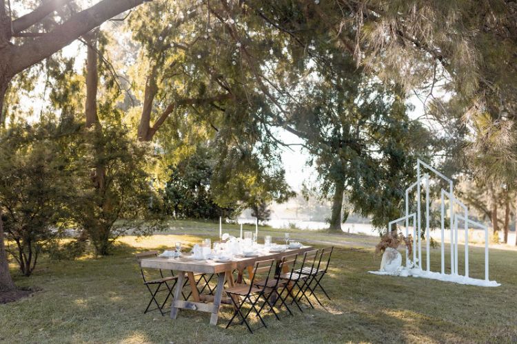 Festival wedding at Serene View on the banks of the Hawkesbury River