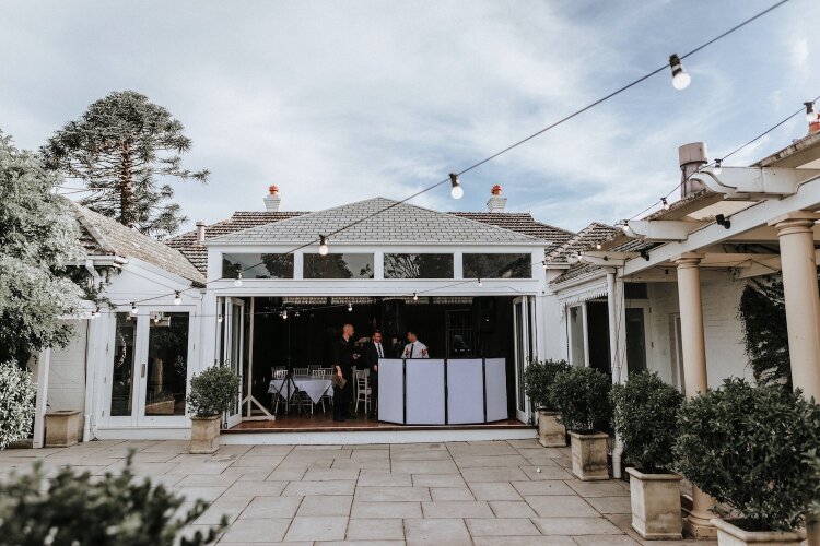 Ravensthorpe is a luxury manor house to rent for weddings in Albion Park