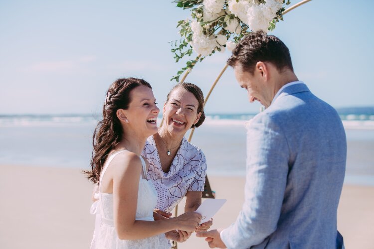 Noosa Wedding Celebrant Philippa Holness 