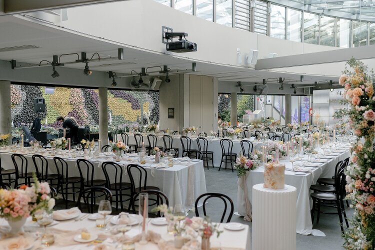 Sydney CBD wedding venue in a light filled space within the Botanic Gardens