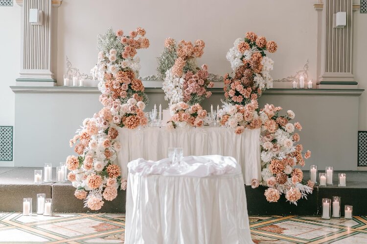 Wedding Flowers by Jewel Phon