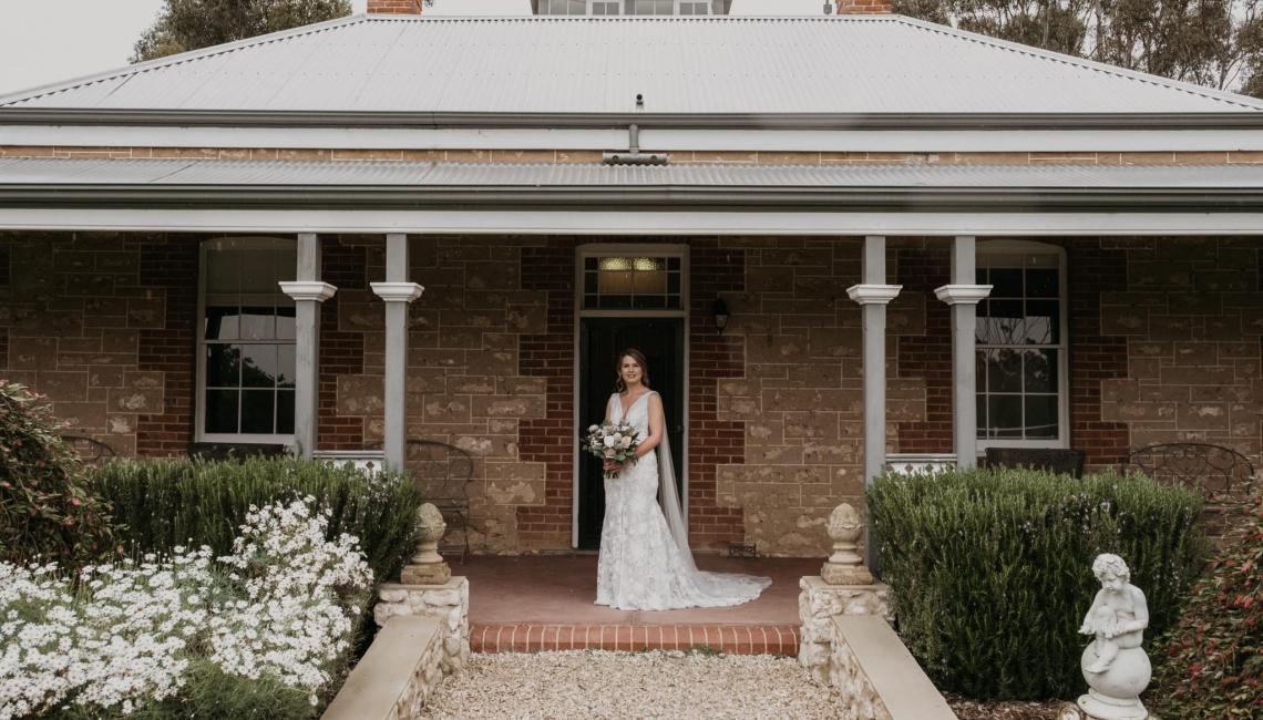 Woodburn Homestead Wedlockers