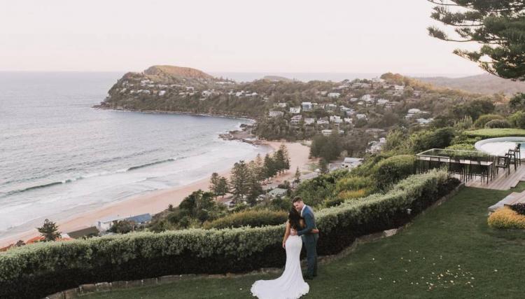Jonahs in Sydney has a cliff top wedding ceremony garden for small functions