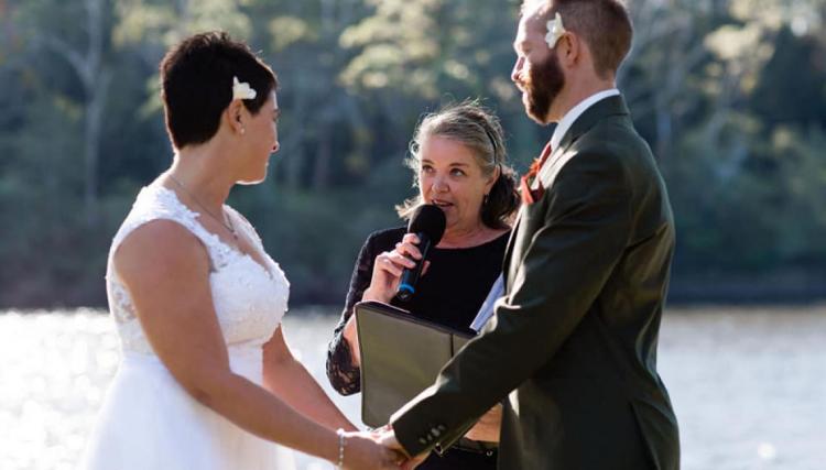 Southern Highlands Marriage Celebrant Rosie Johnson