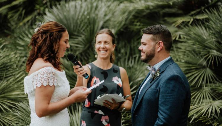 Sydney Marriage Celebrant Andrea Calodolce offers simple ceremonies