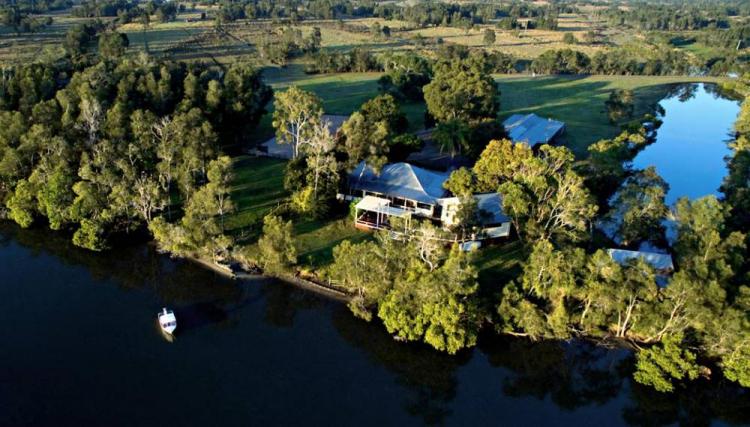 Riverside Ranch is a waterfront wedding venue in Yamba