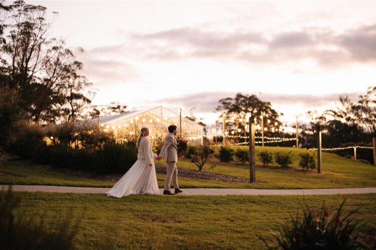 Garden wedding venue with Bride & Groom in Western Sydney