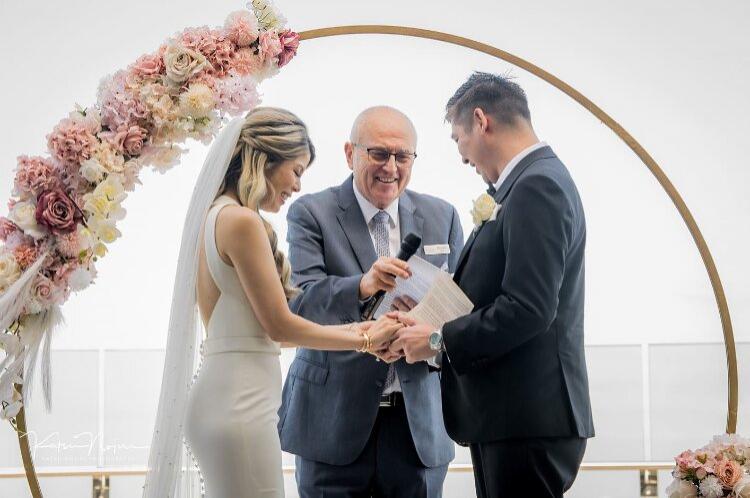 Sydney celebrant Michael Janz officiating a Sydney waterfront wedding