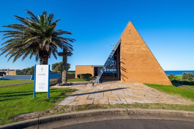Little Bay Chapel is an oceanfront chapel wedding venue in Sydney