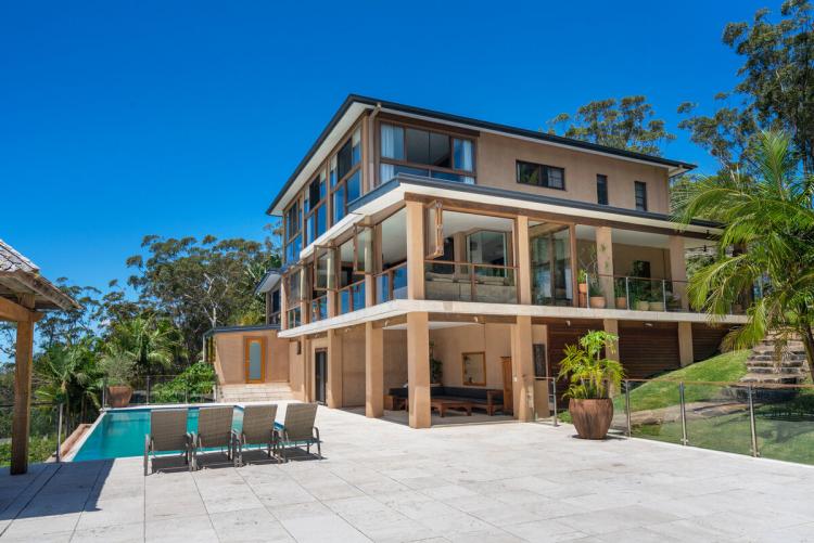 Byron Luxury Small Weddings