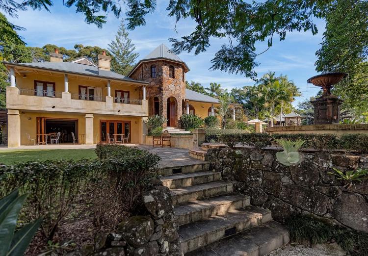 Victorias At Ewingsdale is a luxury wedding estate in Byron Bay